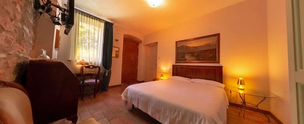 Lake Garda Farmhouse Holidays at Villa Bissiniga: Gardesana guest room