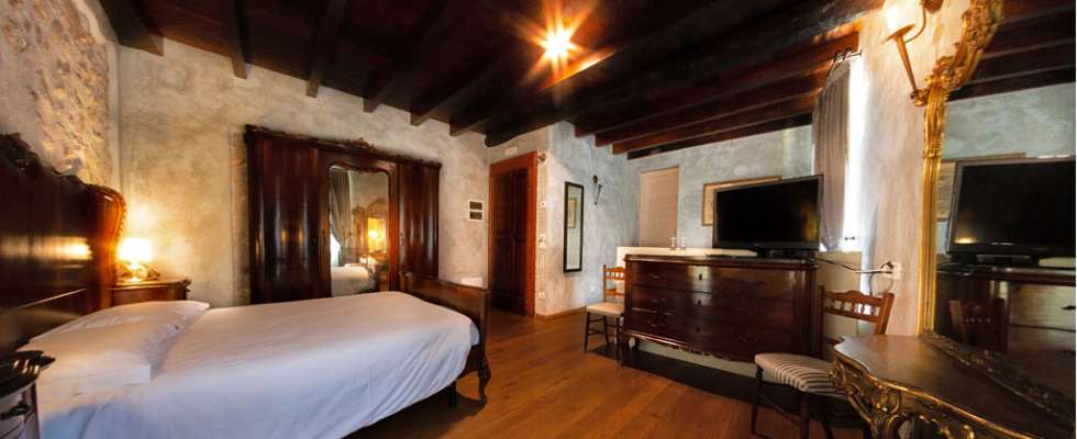 Agriturismo Villa Bissiniga Relais Farmhouse Holidays: Ponal Guestroom